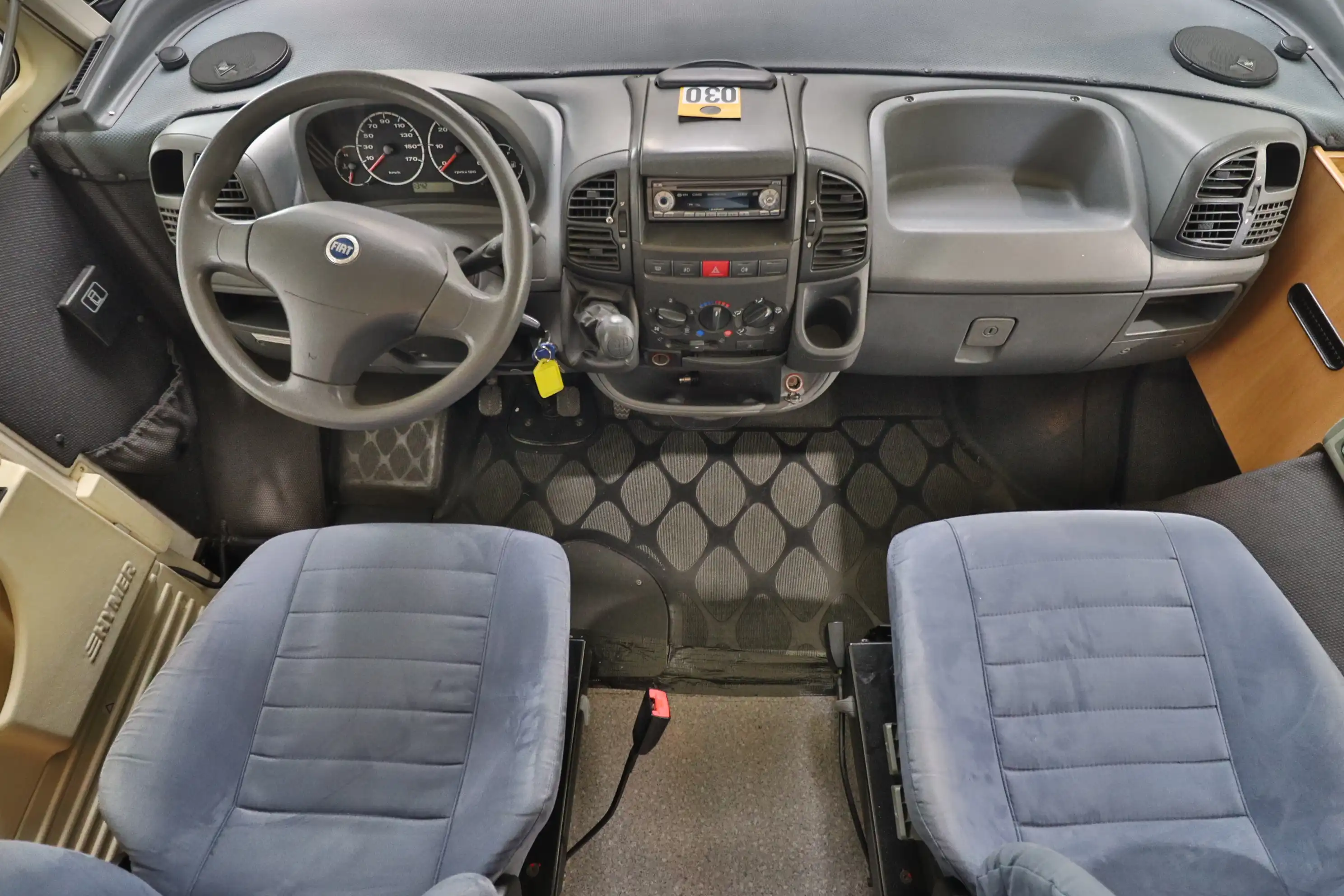 HYMER-ERIBA B 584